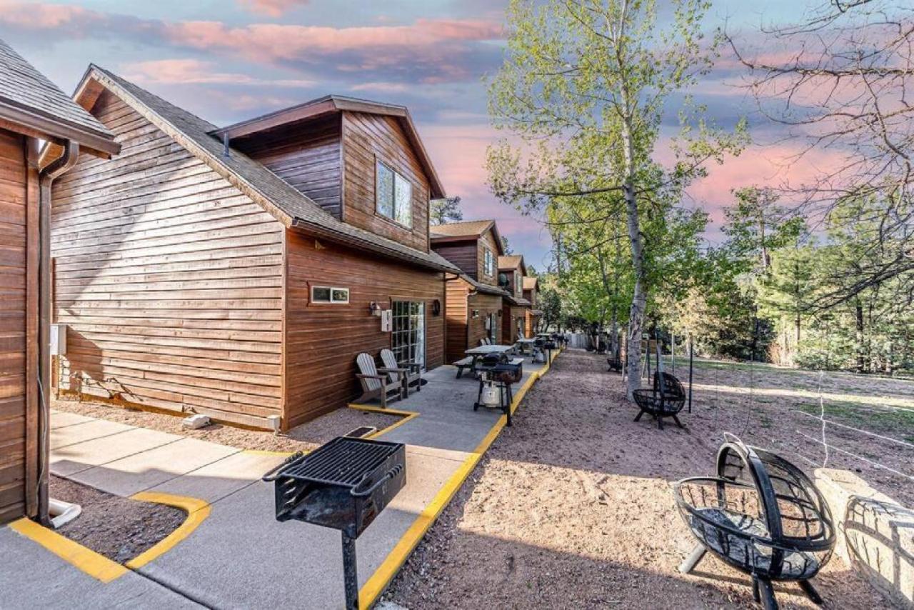 Cabin #3 Rainbow Trout - Pet Friendly- Sleeps 6 - Playground & Game Room Пейсън Екстериор снимка